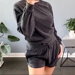 New Terry Cloth Black Long Sleeve Top Size Large